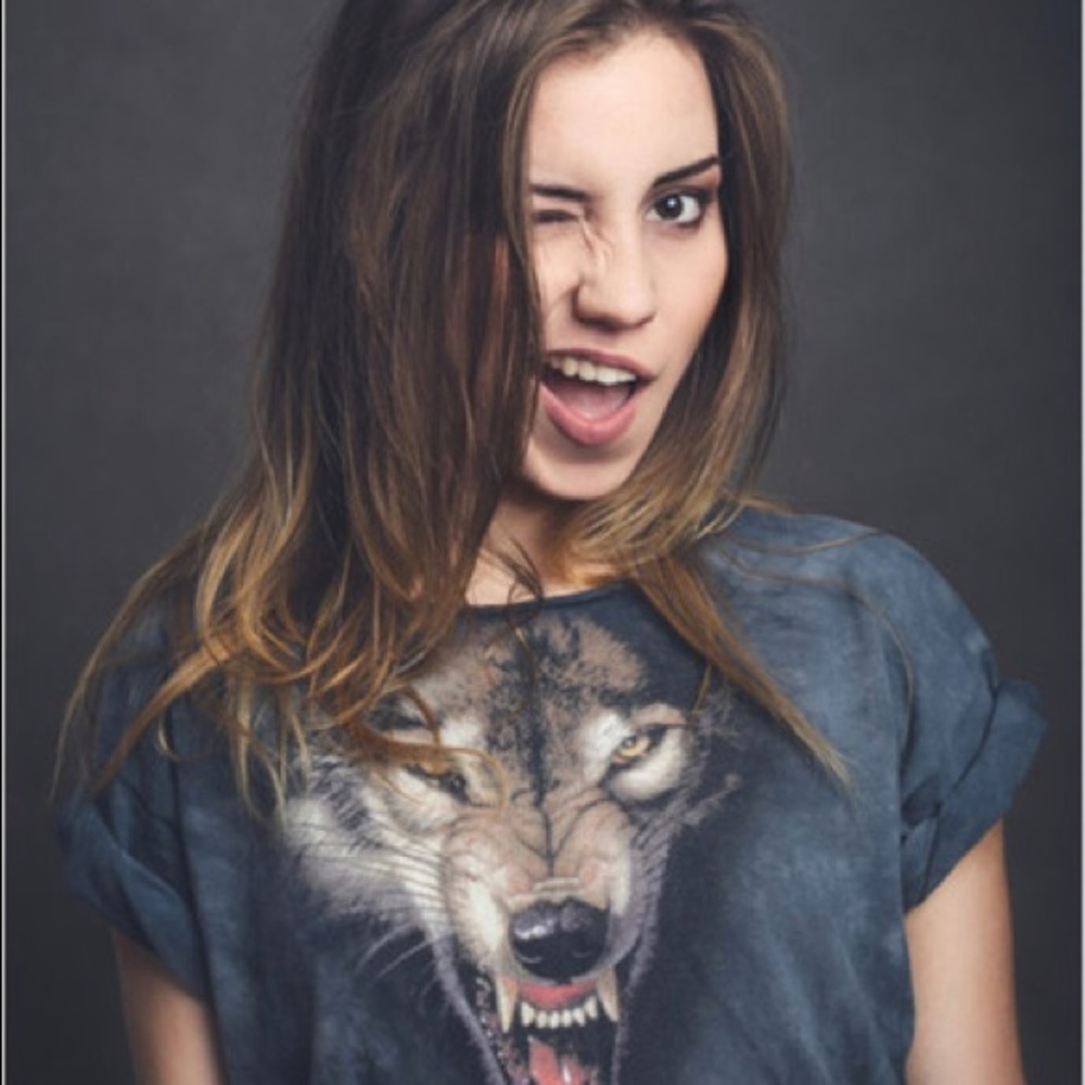 Cool Distressed Wolf Shirt
